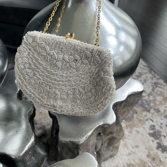 Vintage wedding day fully beaded white evening bag made in ❤️Hong Kong❤️ - Picture 7 of 17